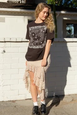 Doves Bandana BF Graphic Tee