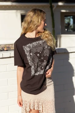 Doves Bandana BF Graphic Tee