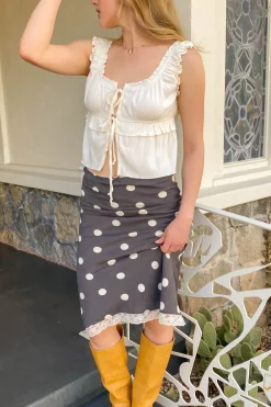 Open Front Tiered Top