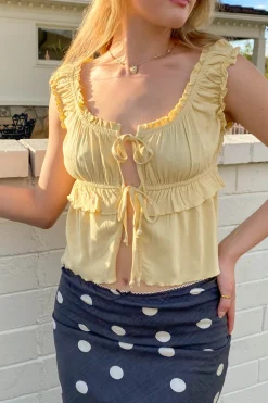 Open Front Tiered Top