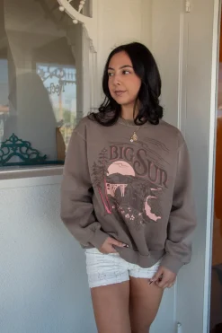 Oversized Crew Graphic Sweatshirt