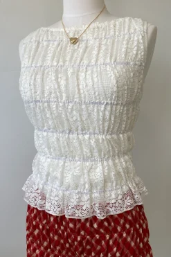 Sleeveless Stretch Lace Top